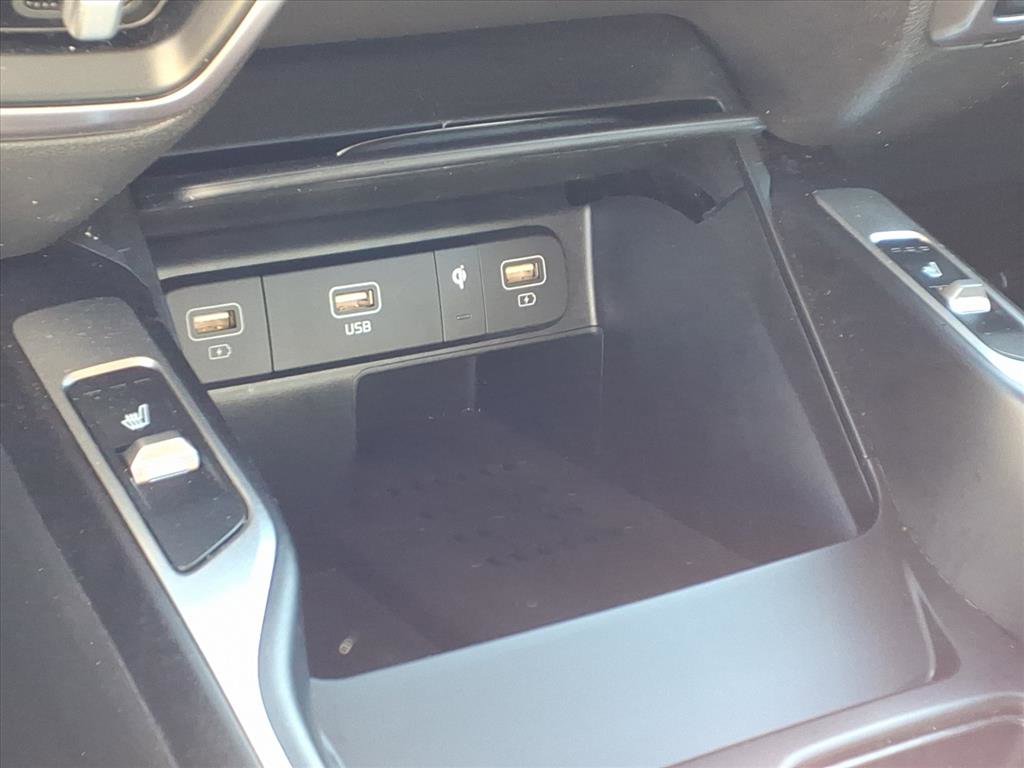 Used 2023 Kia Sorento EX image 18