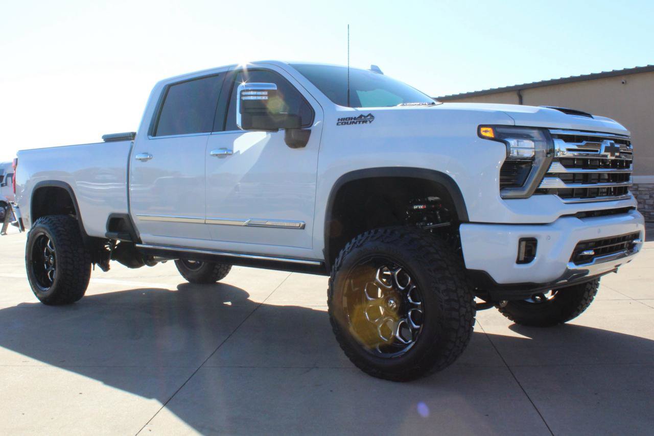 Used 2026 Chevrolet Silverado 3500 High Country w/ High Country Premium Package AWD/4WD image 14