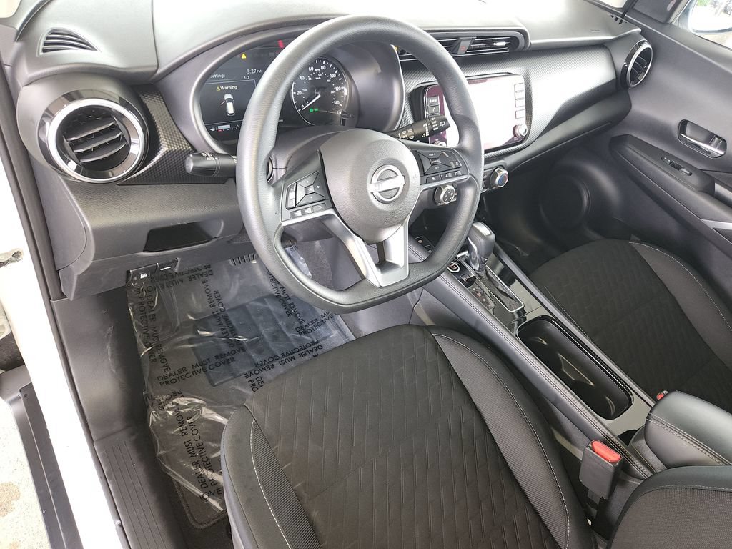 Used 2024 Nissan Kicks SV FWD image 12
