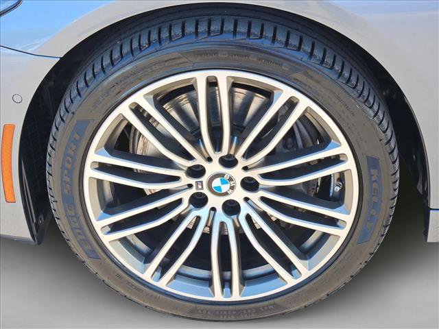 Used 2021 BMW 540i w/ Premium Package image 27