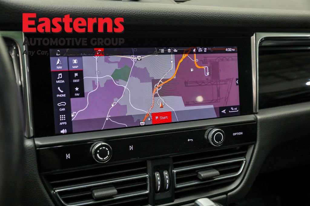 Used 2023 Porsche Macan T image 19