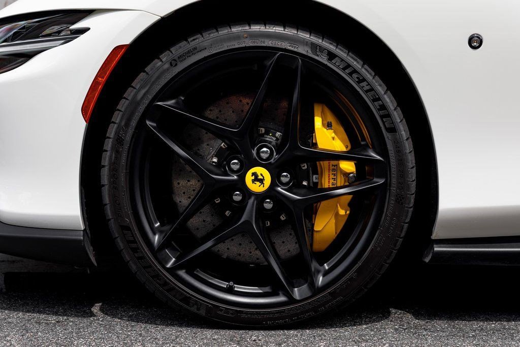 Used 2025 Ferrari Roma Spider image 18