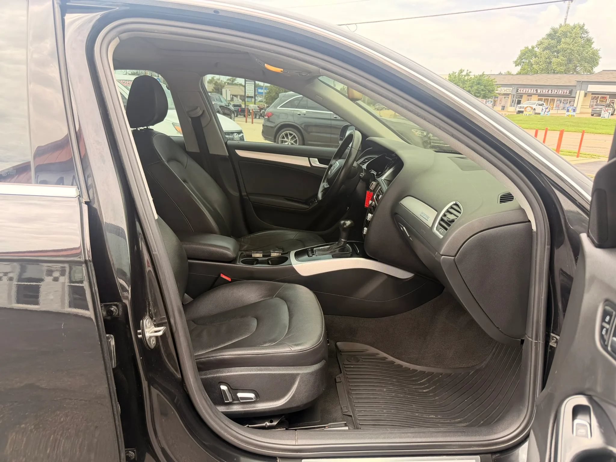 Used 2013 Audi A4 2.0T Premium w/ Convenience Pkg AWD/4WD image 32