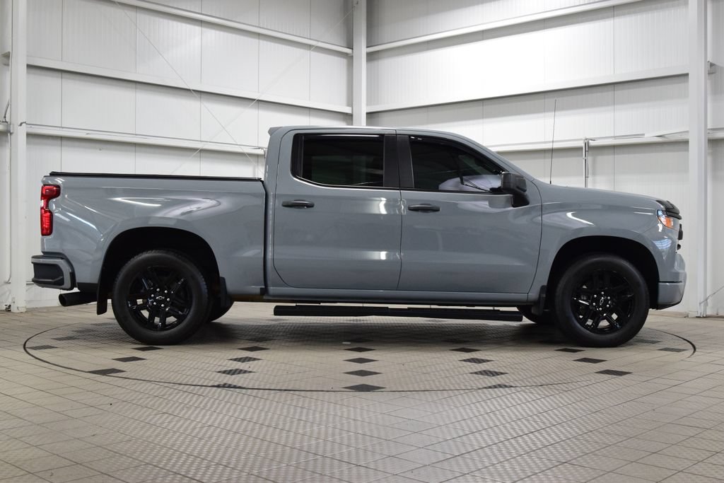 Used 2024 Chevrolet Silverado 1500 Custom w/ LPO, Dark Essentials Package AWD/4WD image 9