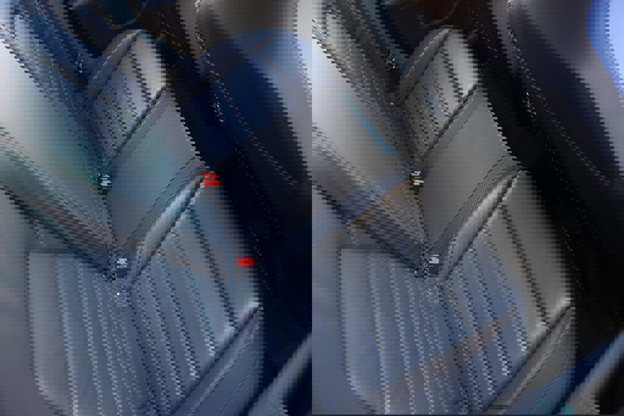 Used 2023 Volkswagen Golf R image 15