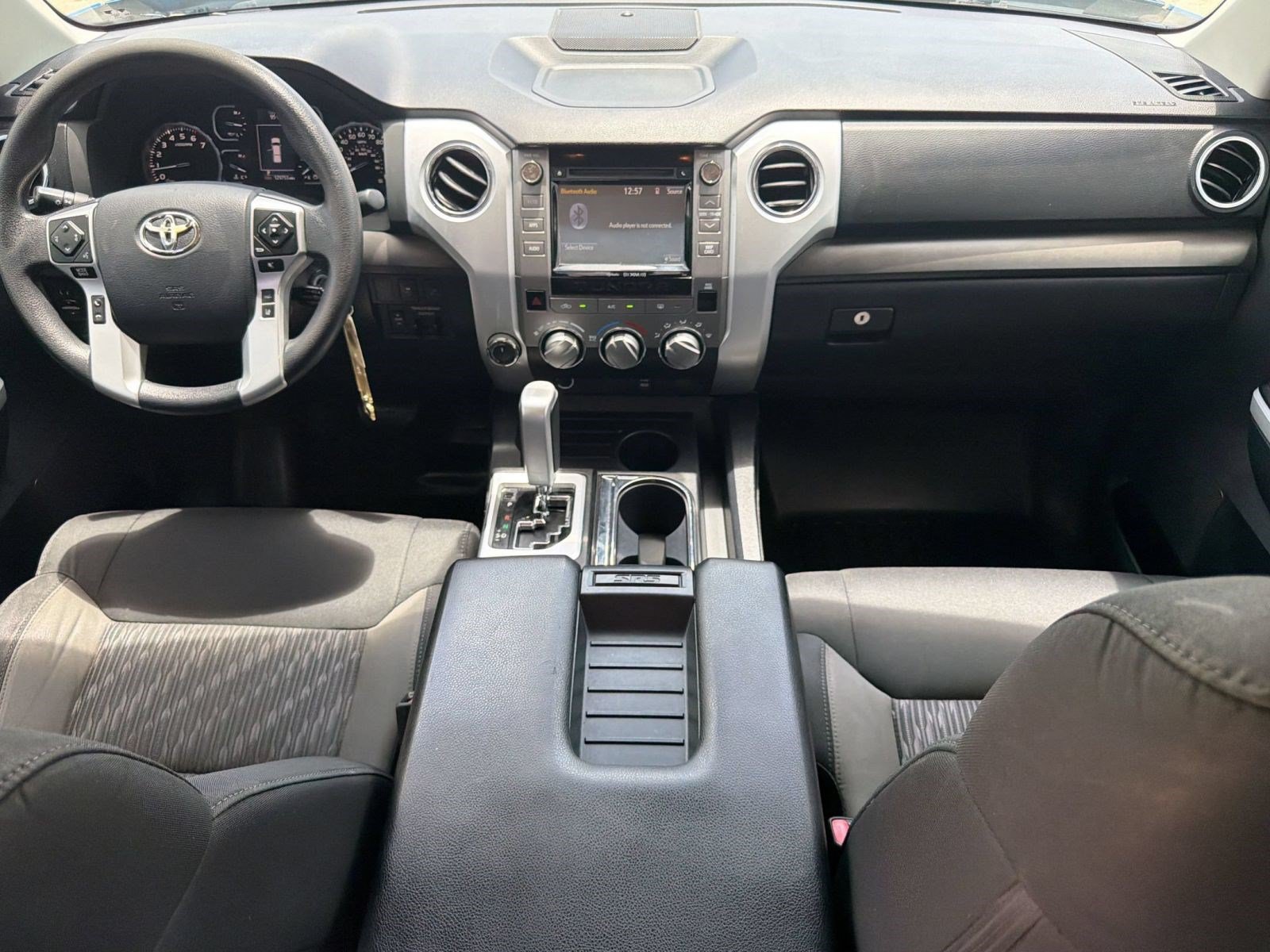 Used 2018 Toyota Tundra SR5 w/ SR5 Upgrade Package AWD/4WD image 16