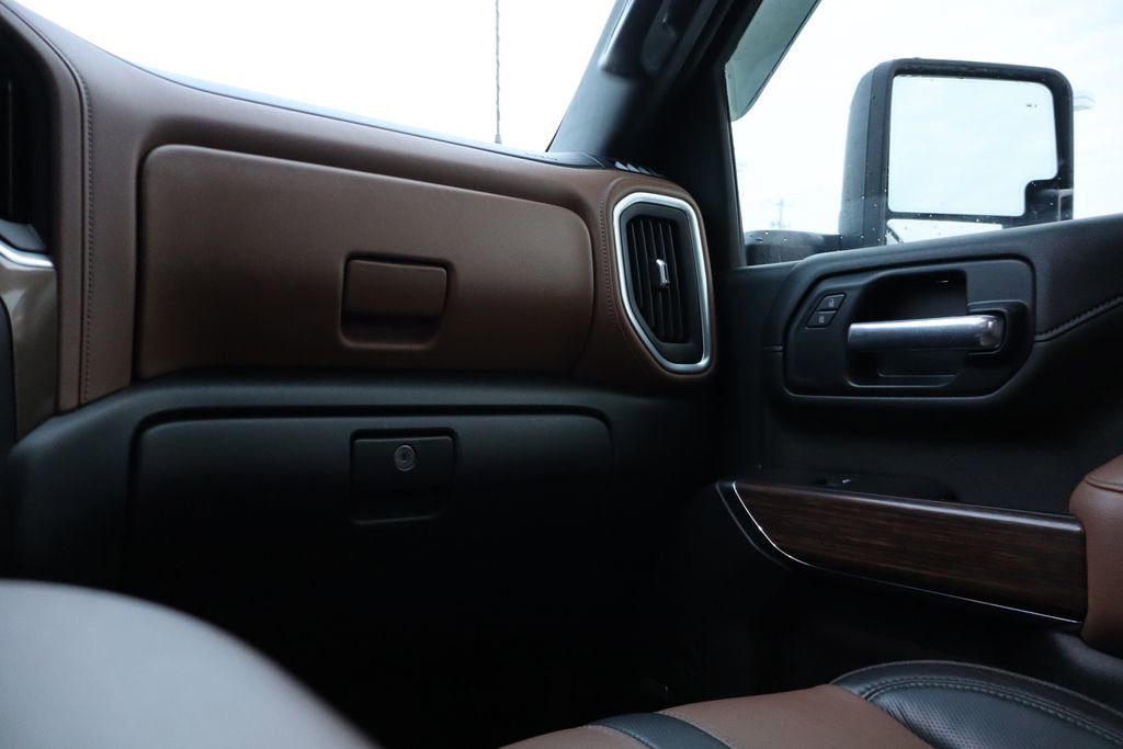 Used 2021 Chevrolet Silverado 2500 High Country w/ Technology Package image 50