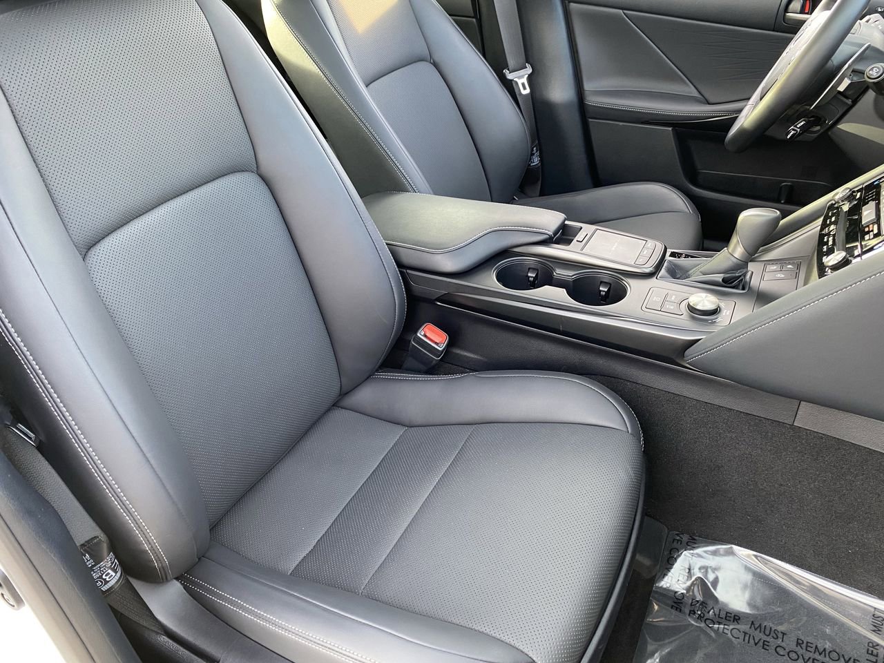 Used 2024 Lexus IS 300 300 w/ Premium Package image 12
