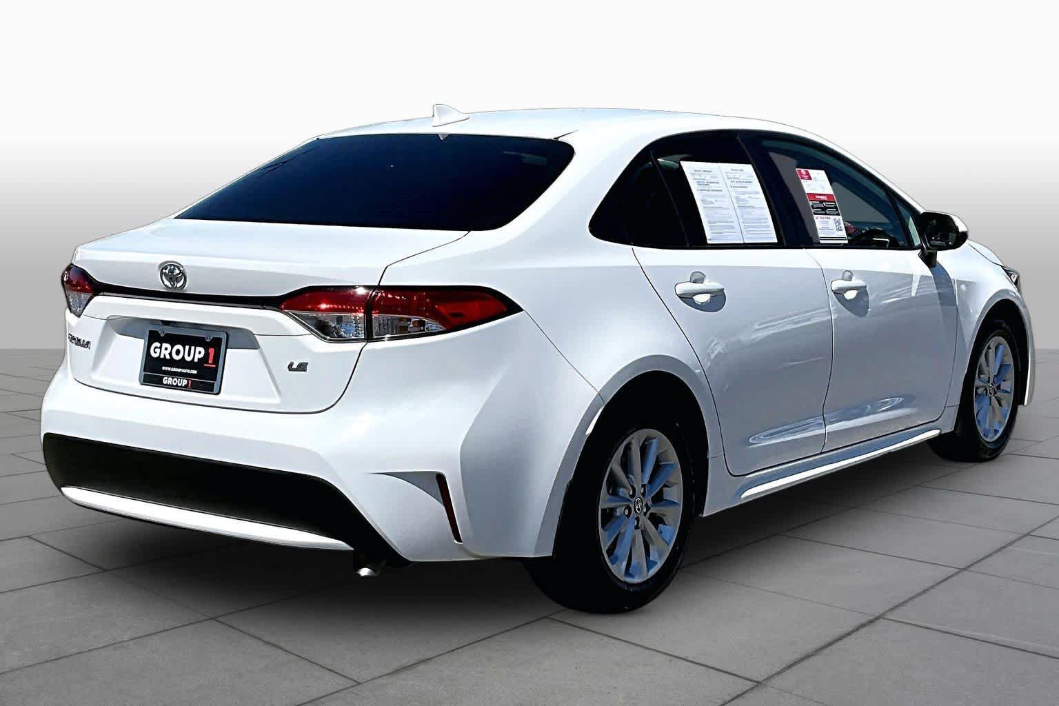 Certified 2022 Toyota Corolla LE w/ LE Convenience Package FWD image 12