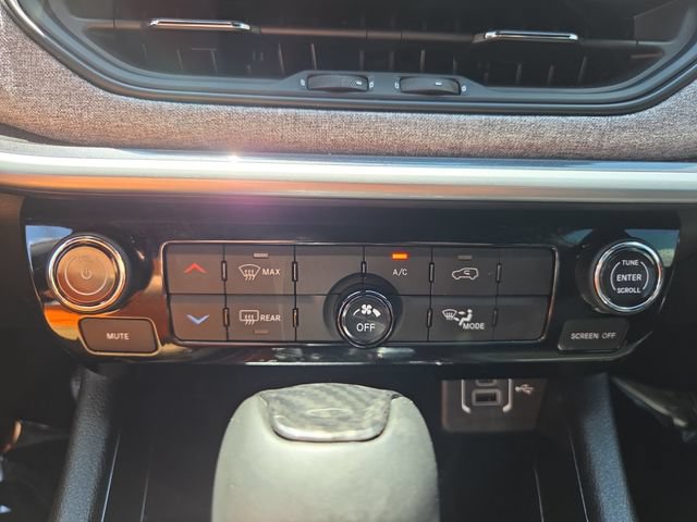 Used 2024 Jeep Compass Latitude AWD/4WD image 23