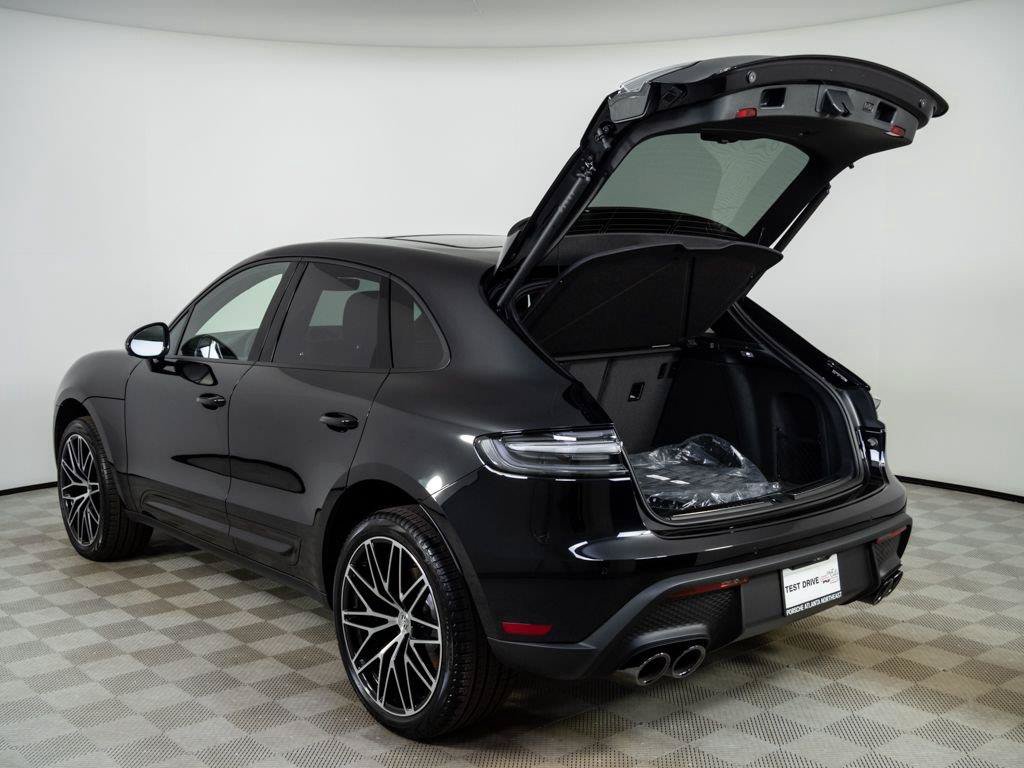 New 2026 Porsche Macan AWD/4WD image 33