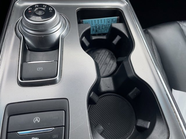 Used 2024 Ford Edge Titanium image 29