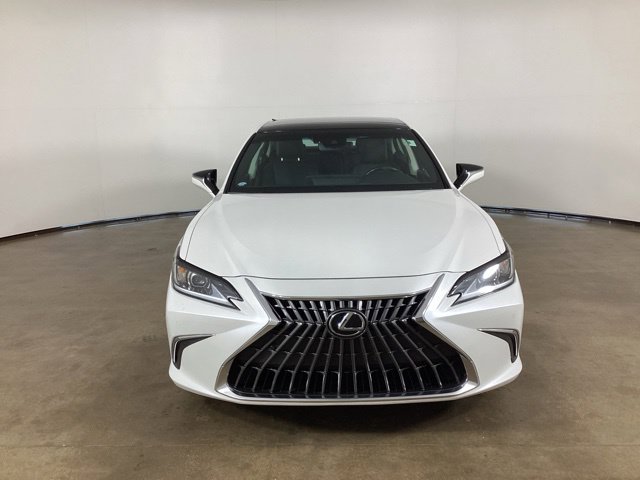 Used 2022 Lexus ES 350 w/ Premium Package FWD image 2