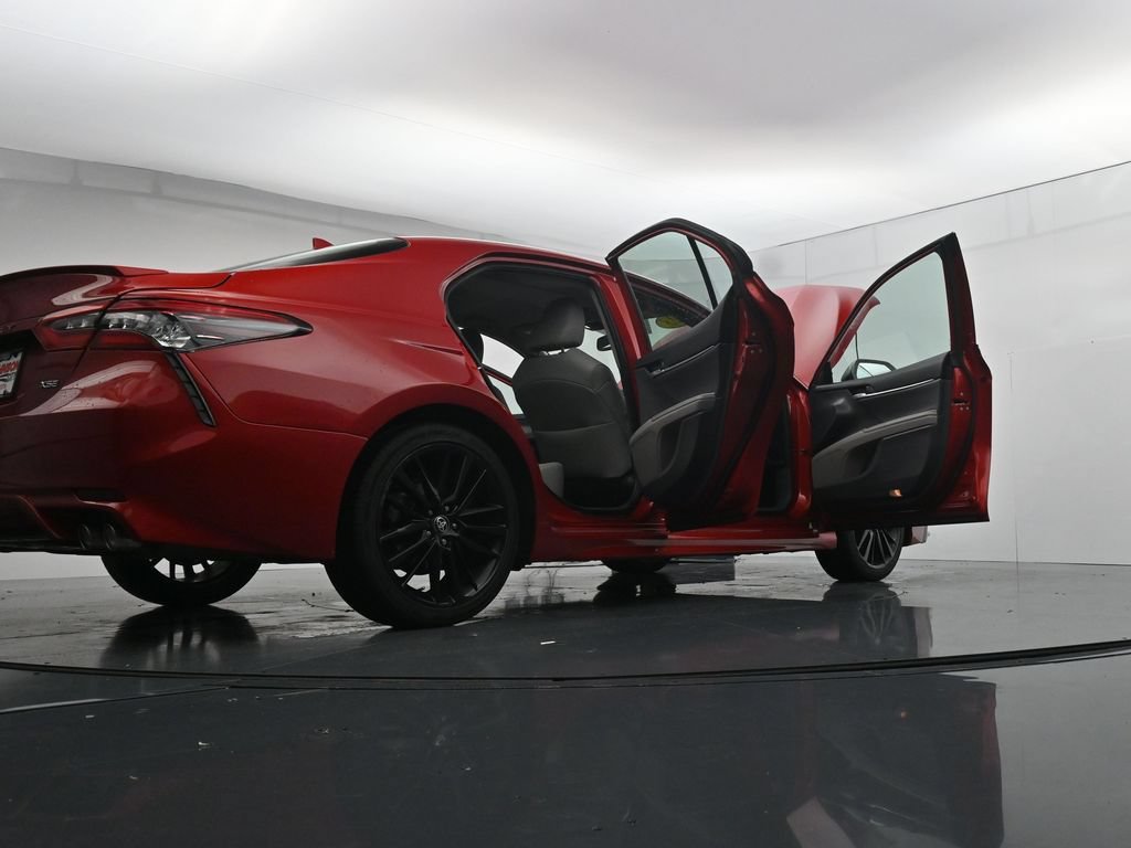 Used 2023 Toyota Camry XSE FWD image 43