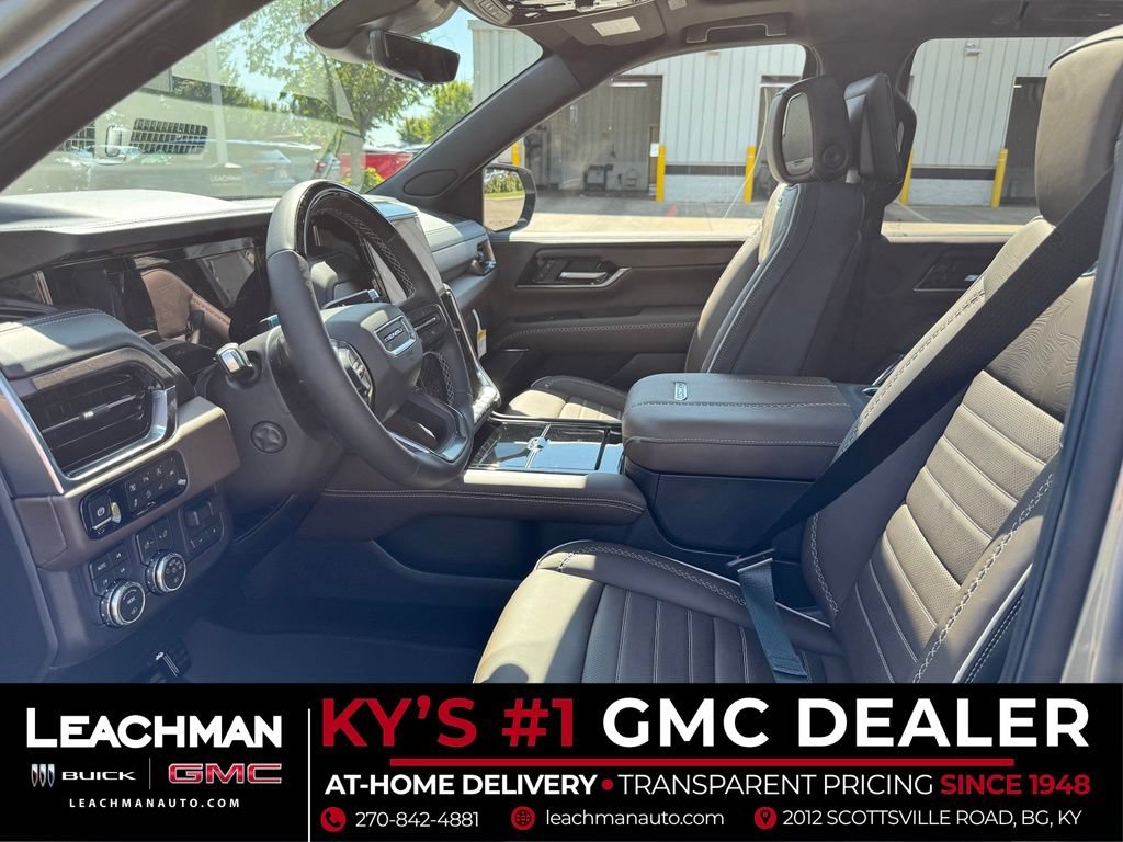 New 2026 GMC Yukon Denali Ultimate w/ LPO, Floor Liner Package AWD/4WD image 9