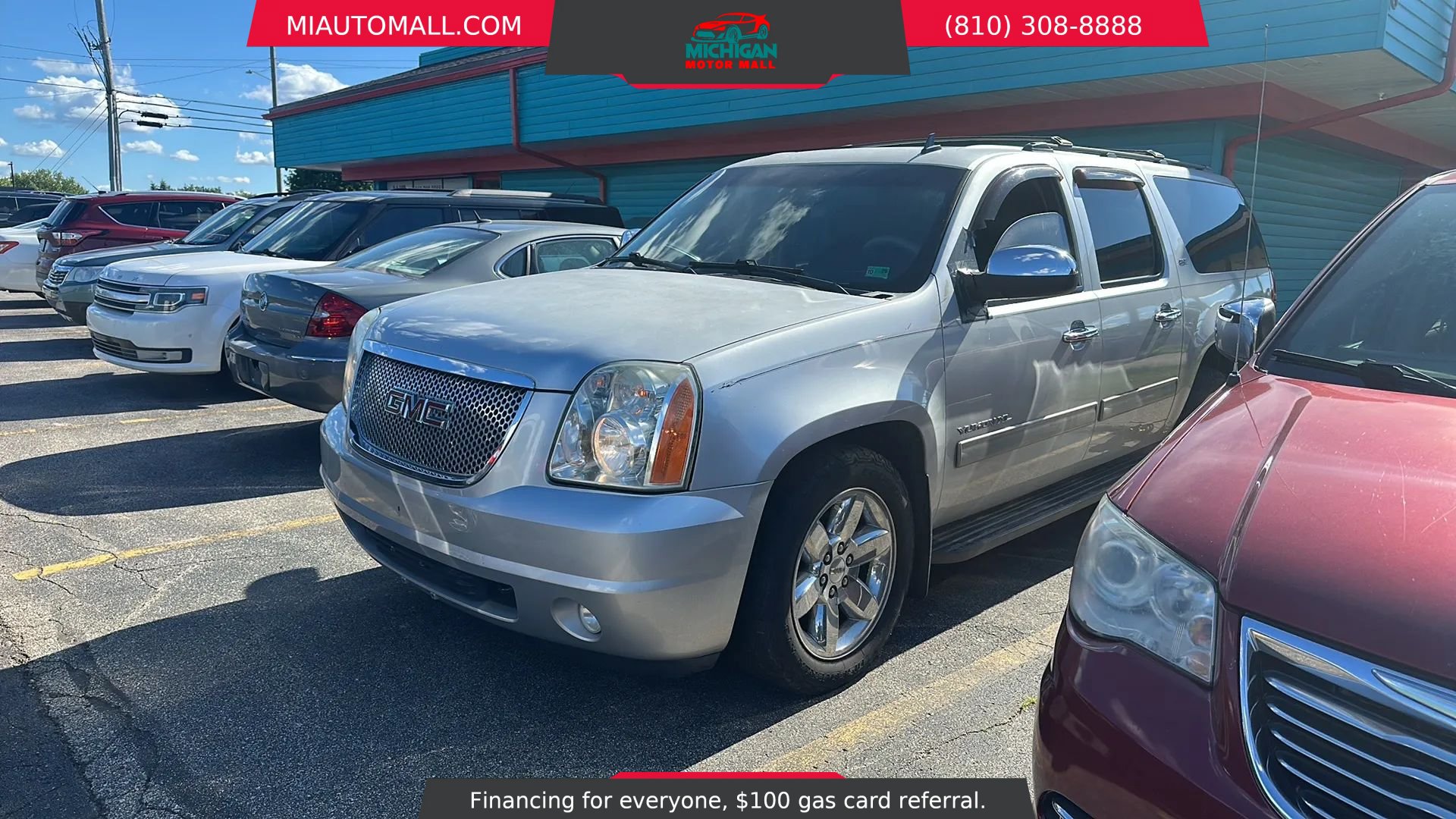 Used 2013 GMC Yukon XL SLT AWD/4WD image 1