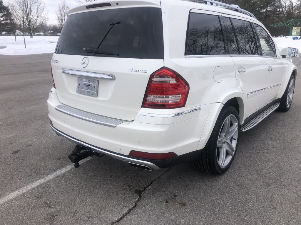 Used 2011 Mercedes-Benz GL 550 4MATIC image 10