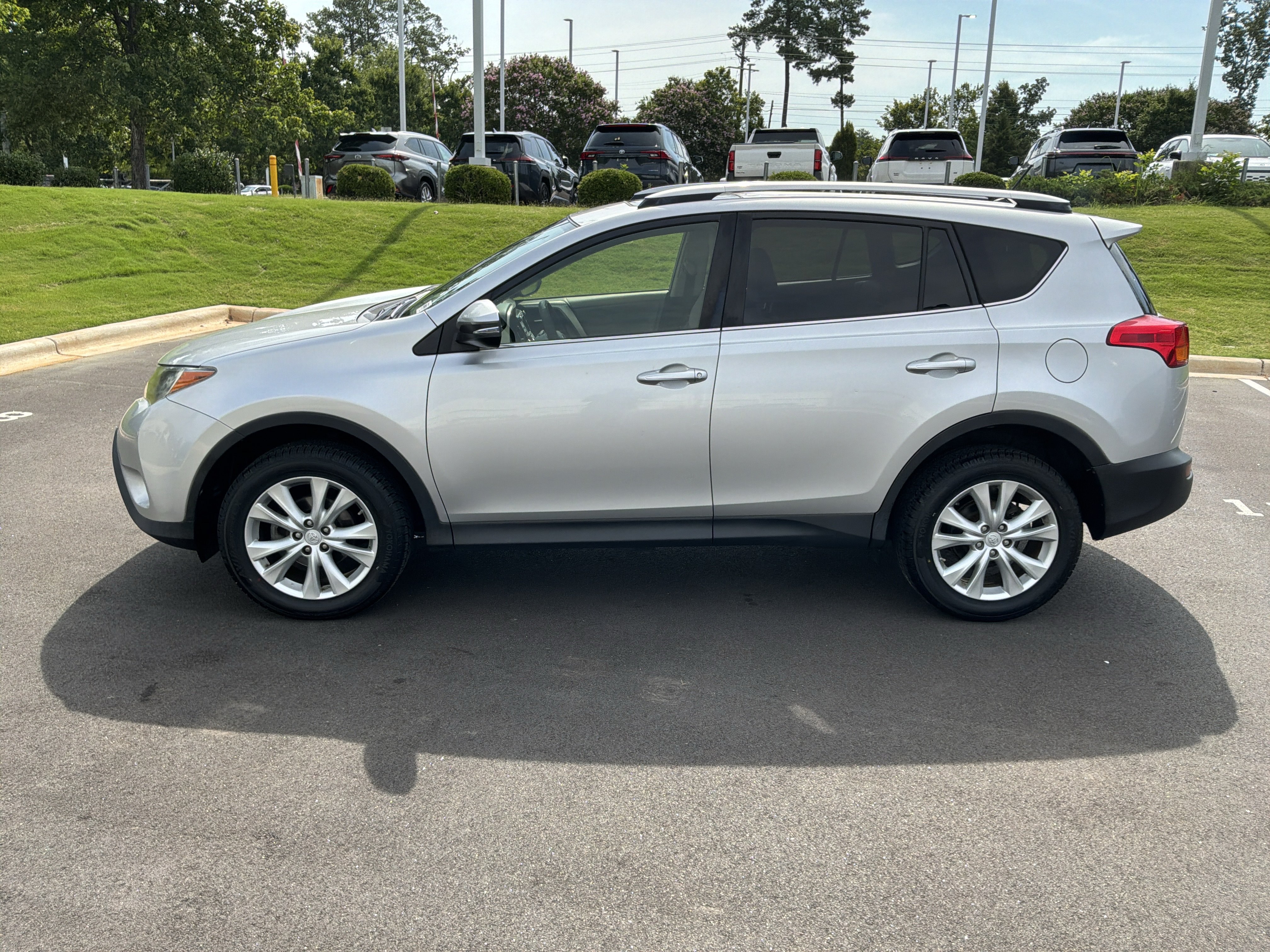 Used 2013 Toyota RAV4 Limited FWD image 7