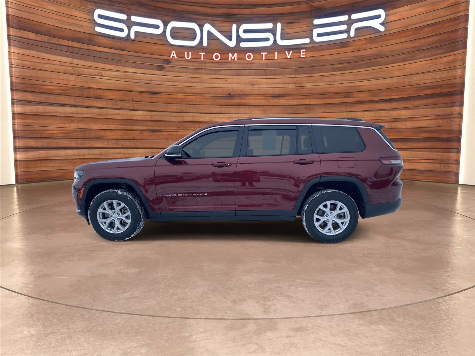 Used 2023 Jeep Grand Cherokee L Limited image 2