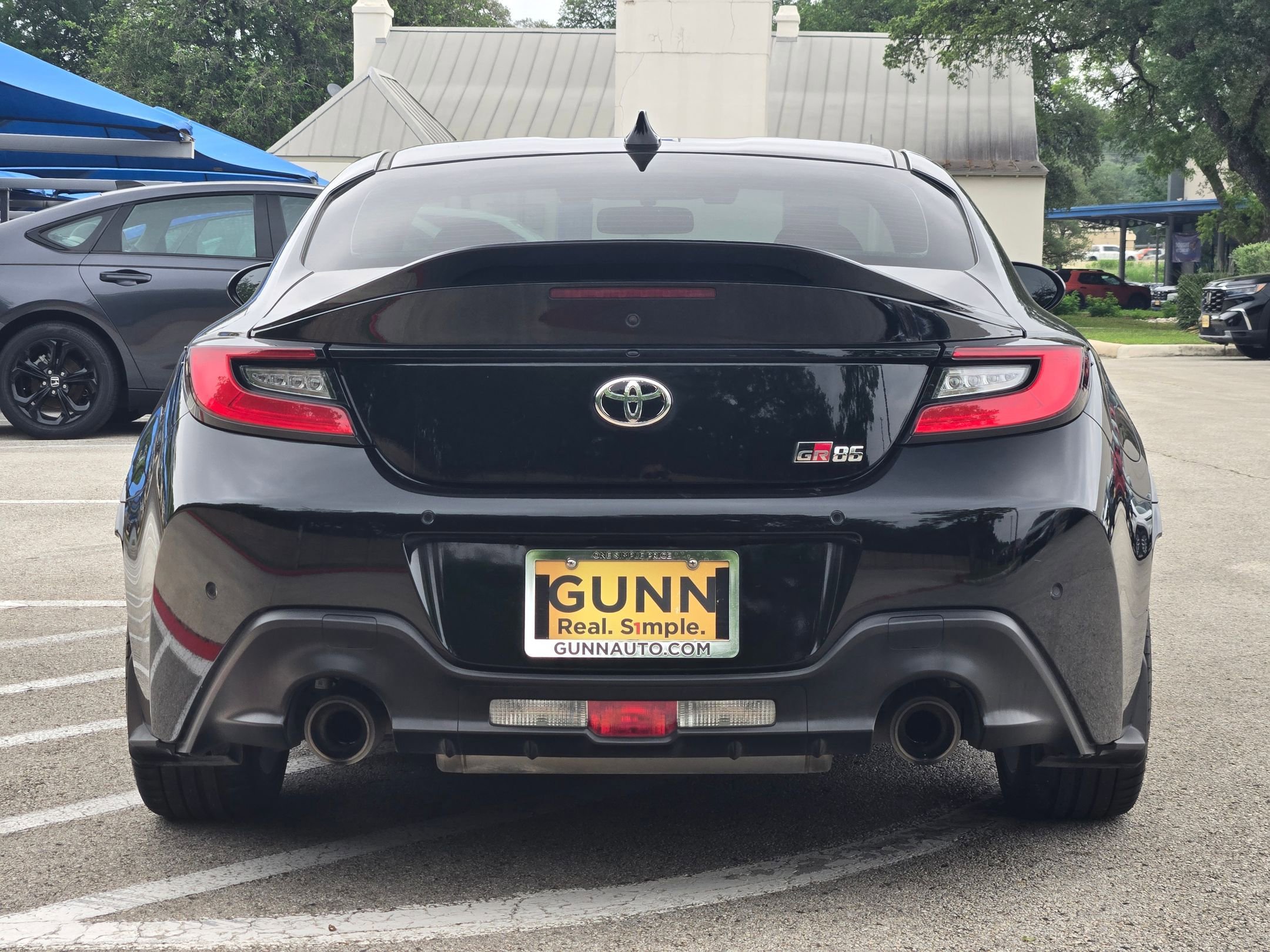 Used 2023 Toyota GR86 Premium RWD image 4