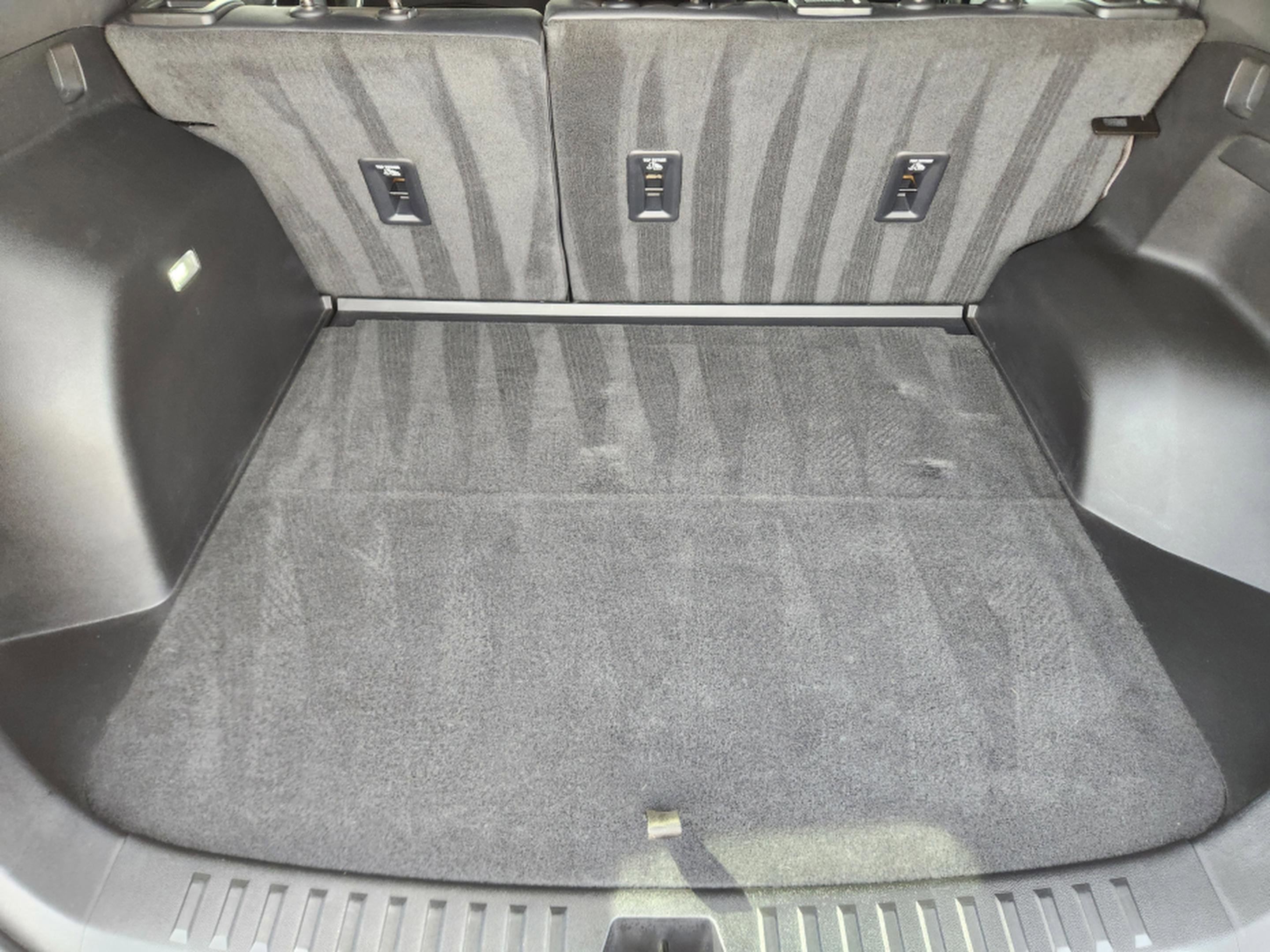 Used 2025 Chevrolet Equinox ACTIV w/ Safety and Technology Package image 40