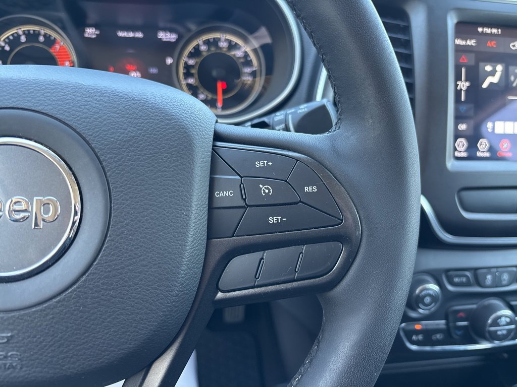 Used 2022 Jeep Cherokee Trailhawk w/ Comfort/Convenience Group AWD/4WD image 60