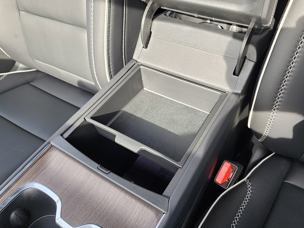 New 2026 GMC Acadia Denali w/ Super Cruise Package image 36