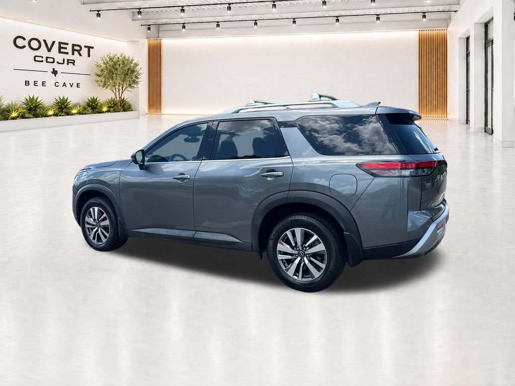 Used 2023 Nissan Pathfinder SL AWD/4WD image 8