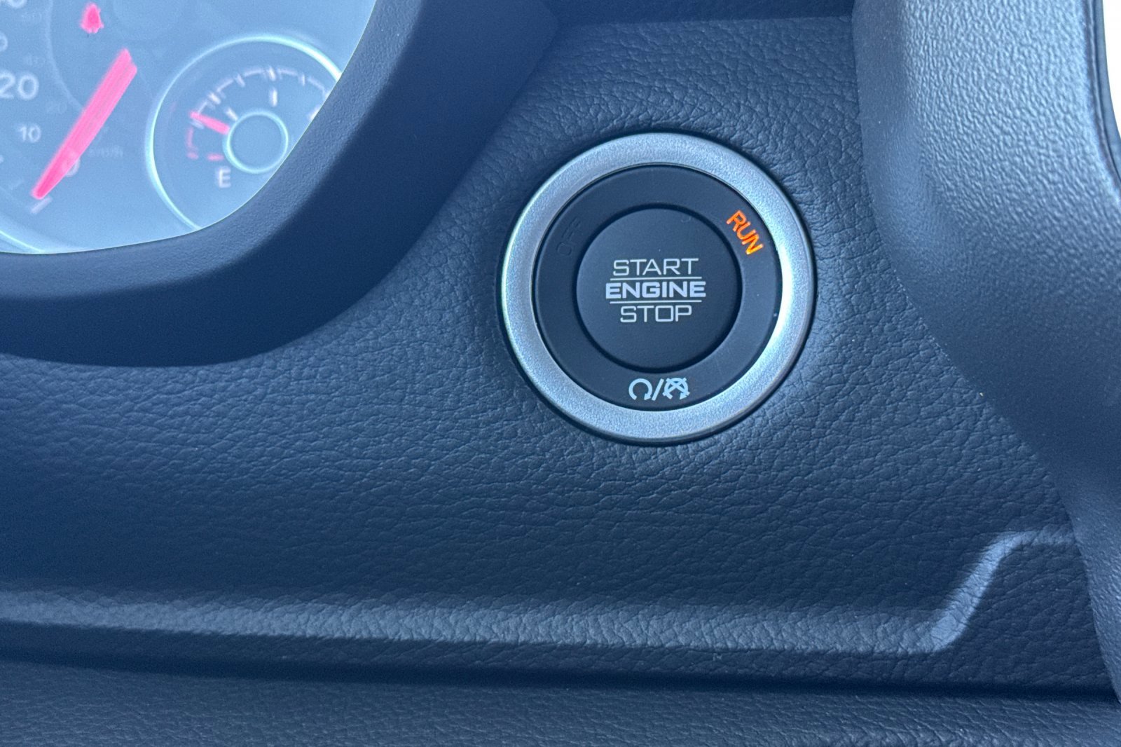 New 2026 RAM 1500 4x4 Crew Cab image 21