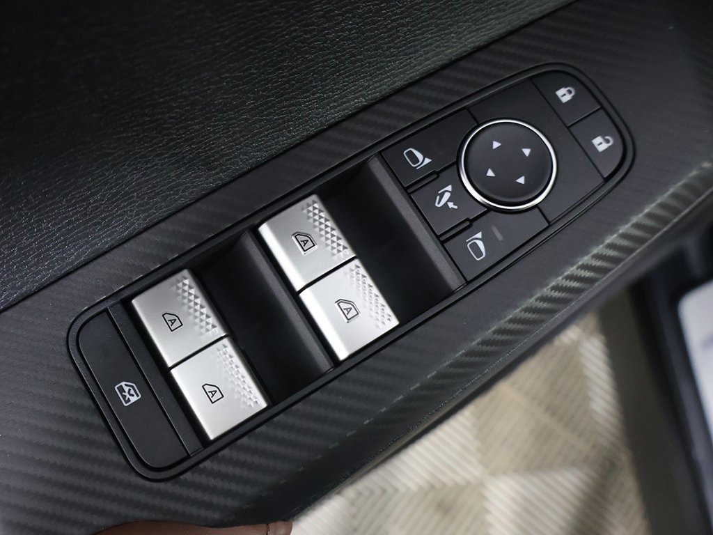 New 2025 Mitsubishi Outlander SEL image 40