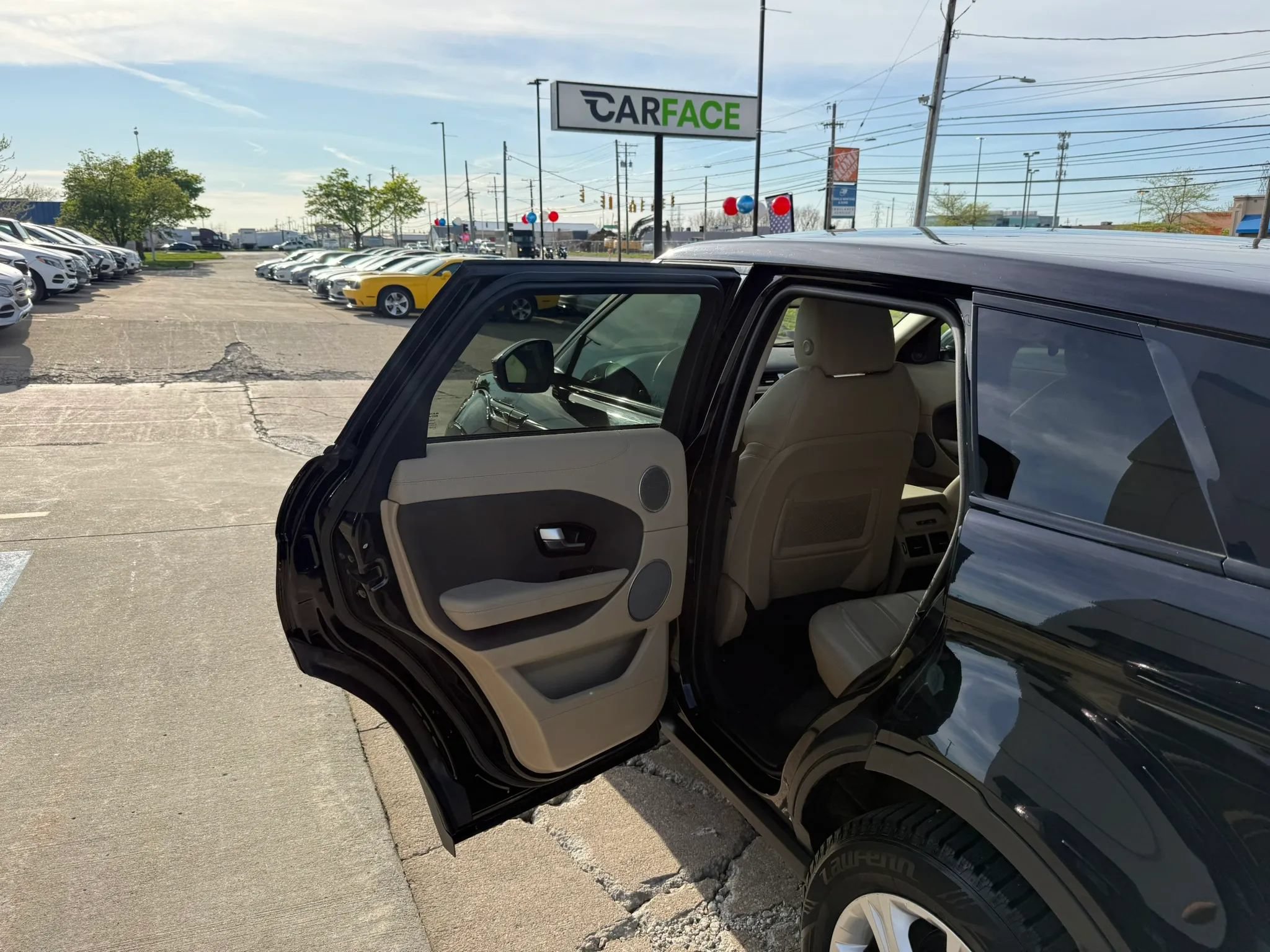 Used 2017 Land Rover Range Rover Evoque SE AWD/4WD image 21