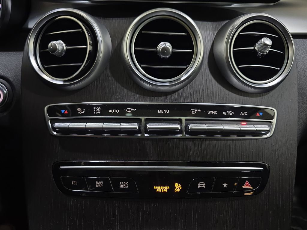 Used 2021 Mercedes-Benz GLC 300 GLC 300 image 26