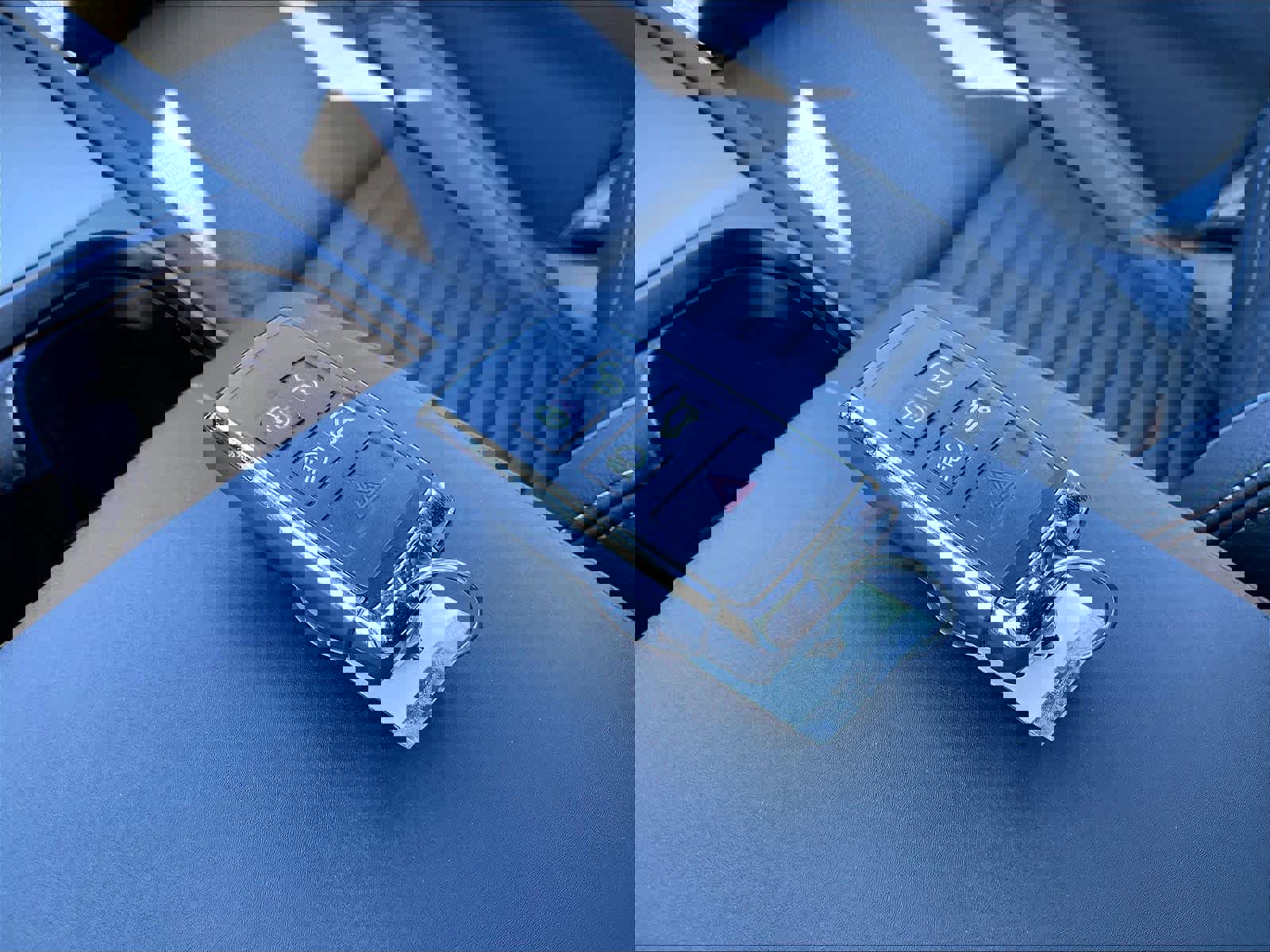 Used 2025 Land Rover Discovery Sport Dynamic SE image 13