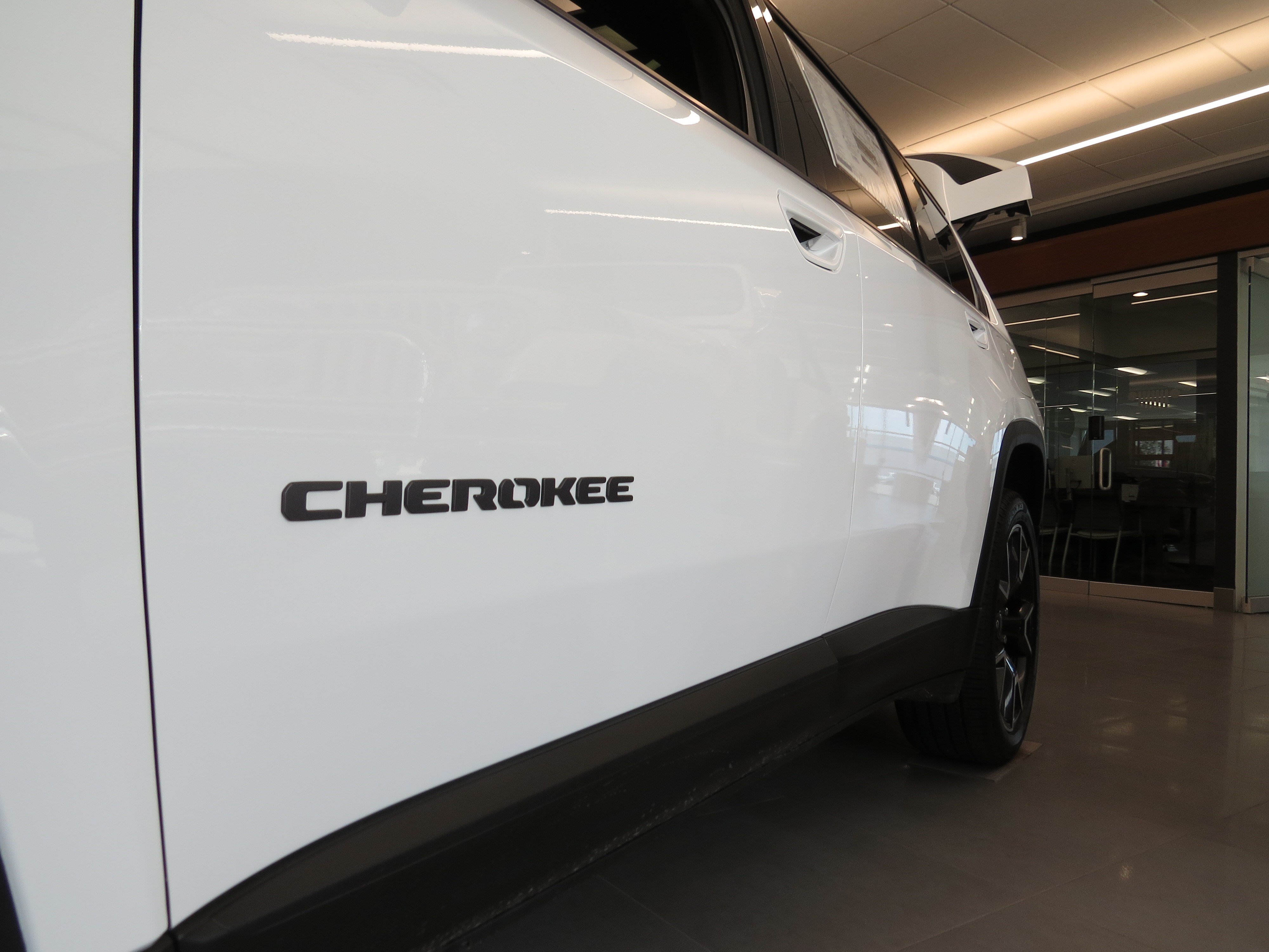 New 2026 Jeep Cherokee Overland w/ Advanced Pro Tech Group AWD/4WD image 11