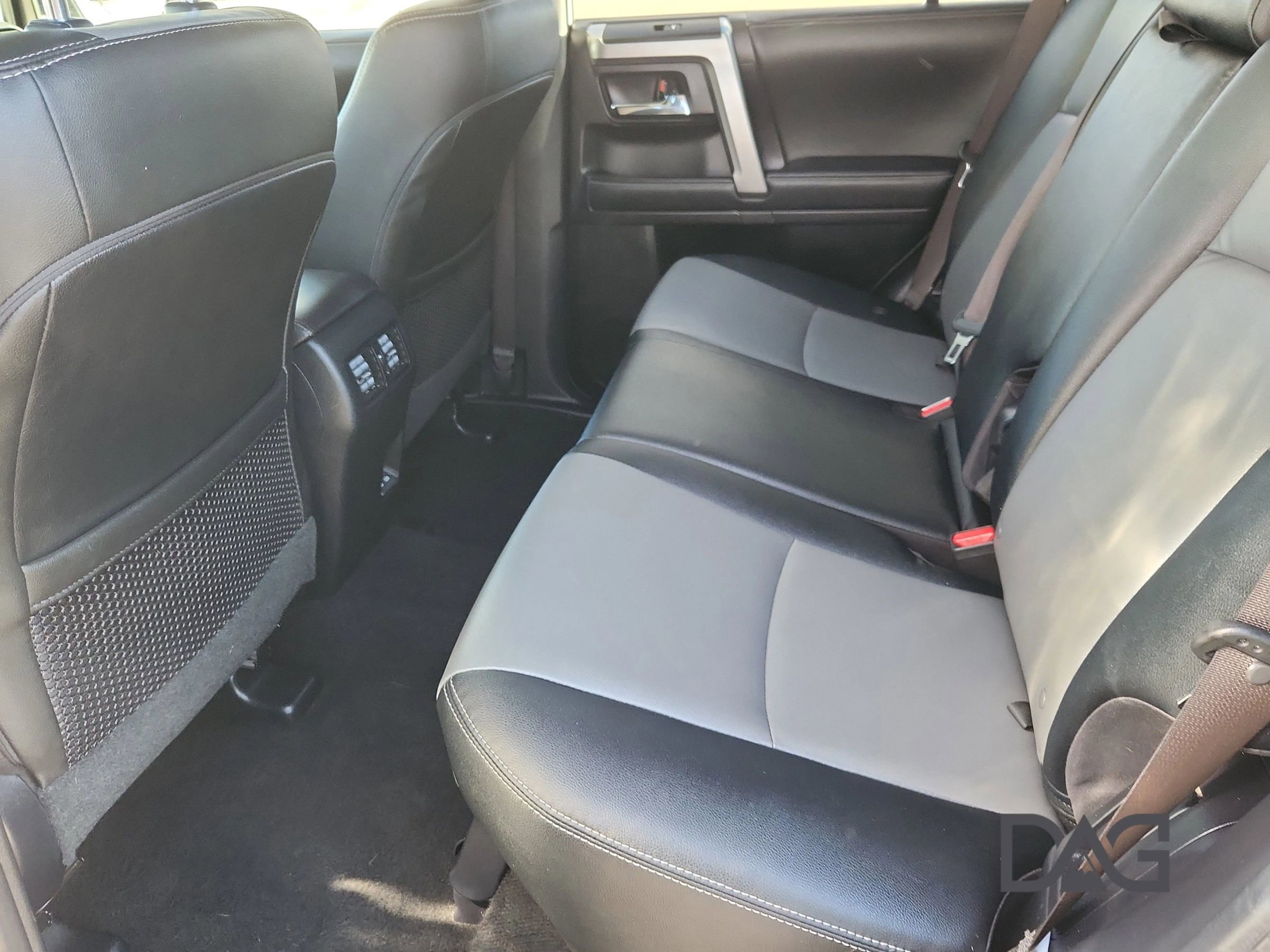 Used 2024 Toyota 4Runner SR5 Premium image 17