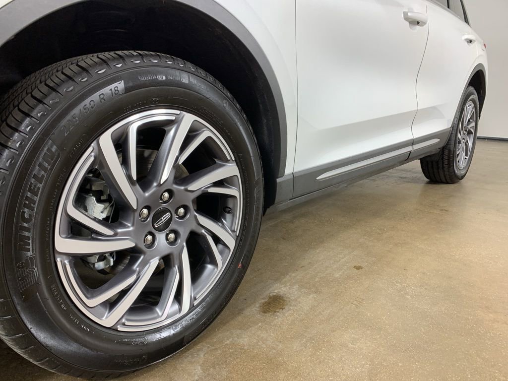 Used 2024 Lincoln Corsair FWD image 2