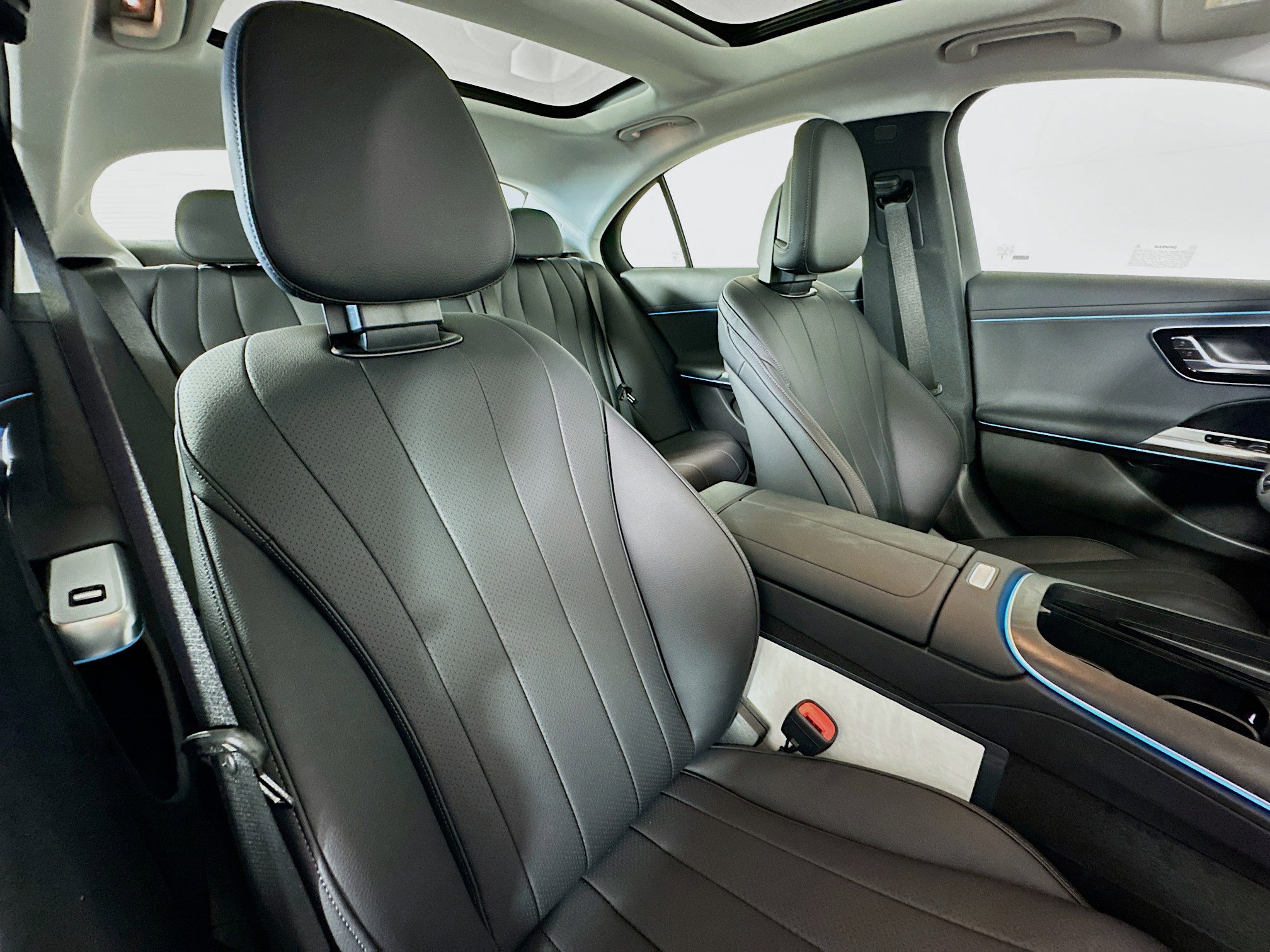 New 2025 Mercedes-Benz E 450 4MATIC Sedan image 27