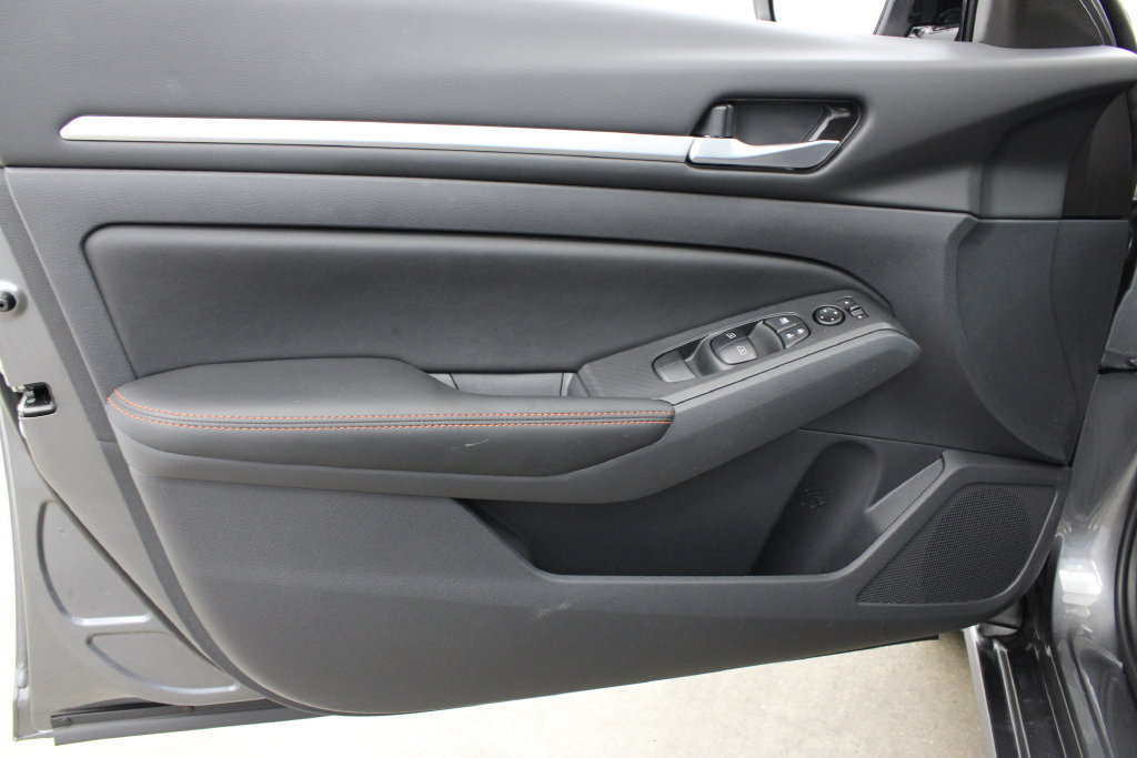 Certified 2026 Nissan Altima 2.5 SR FWD image 16