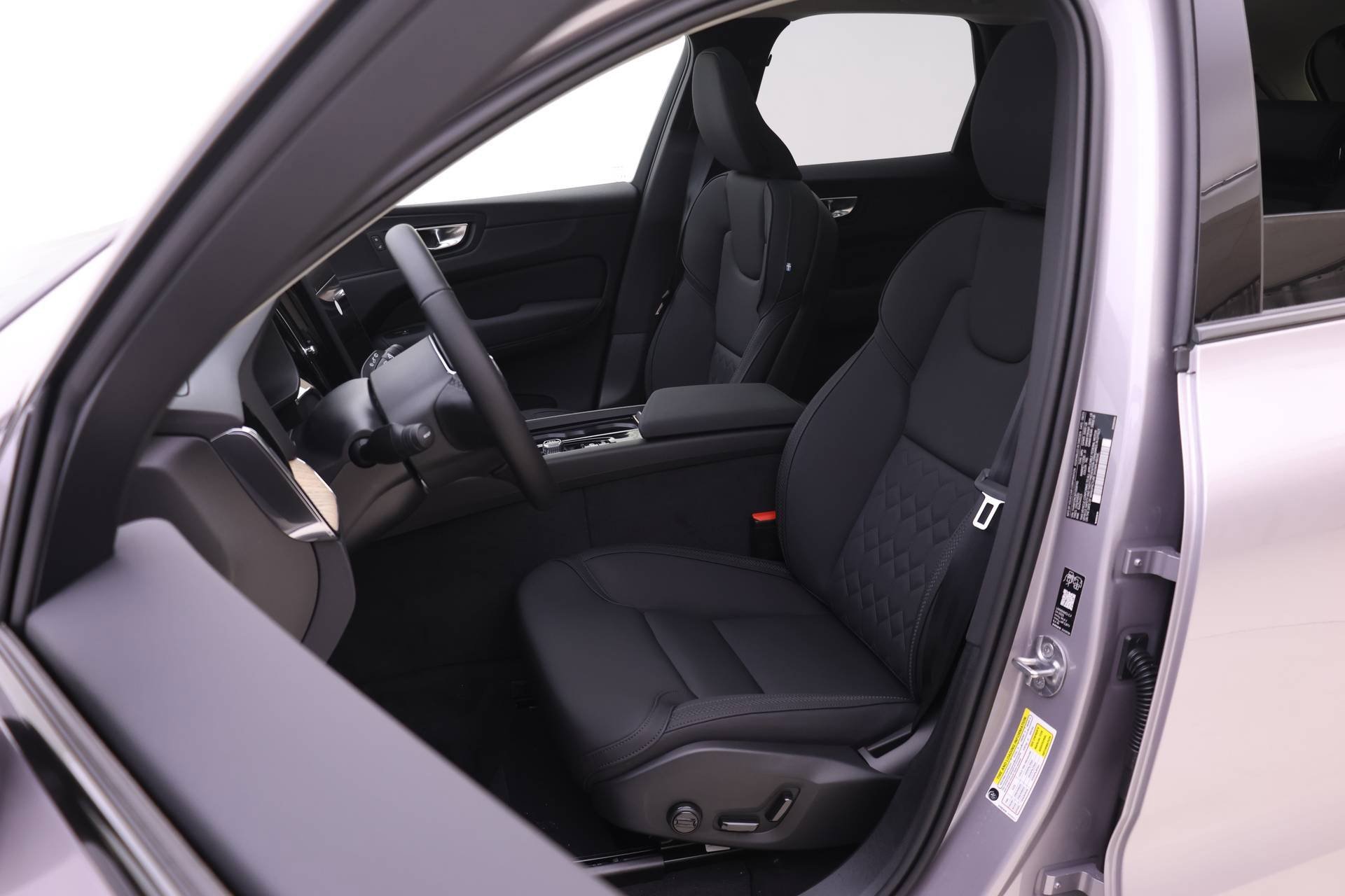 New 2026 Volvo XC60 B5 Plus w/ Protection Package Premier image 7