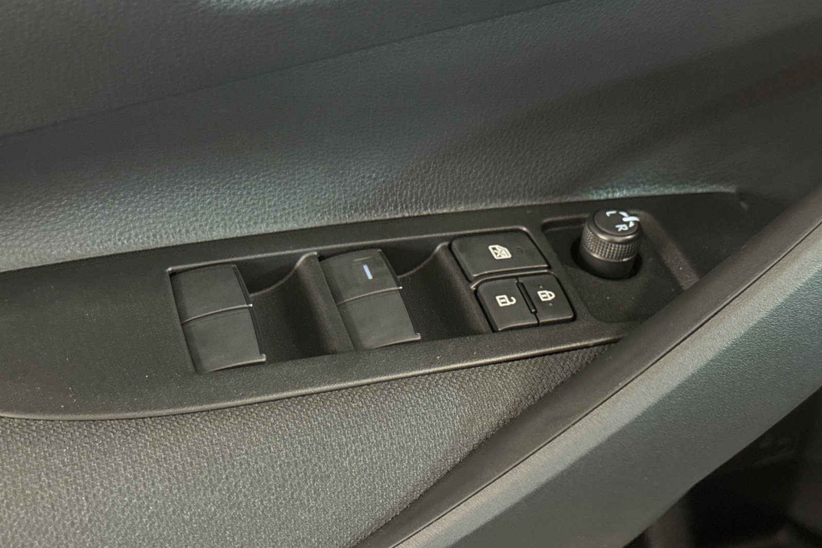 New 2026 Toyota Corolla SE FWD image 12