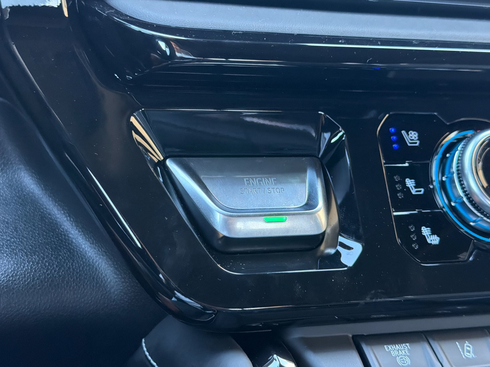 New 2026 GMC Sierra 2500 AT4X AWD/4WD image 21