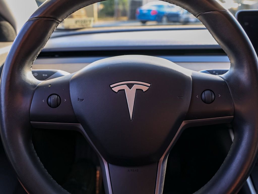 Used 2018 Tesla Model 3 Mid Range image 24