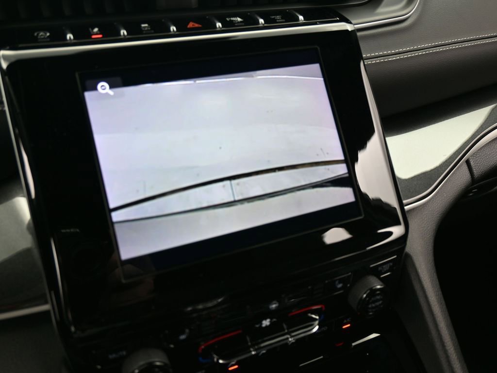 Used 2021 Jeep Grand Cherokee L Laredo image 23