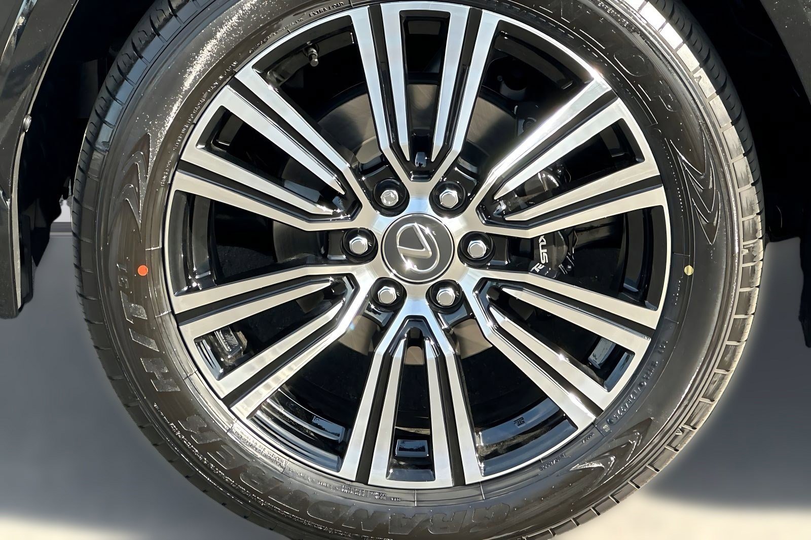 New 2026 Lexus LX 600 4WD w/ Luxury Package image 12