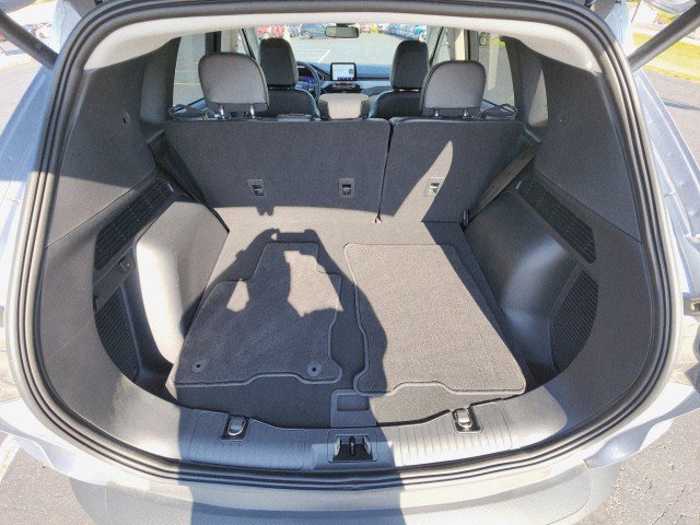 Used 2022 Ford Escape Titanium w/ Class II Trailer Tow Package image 21