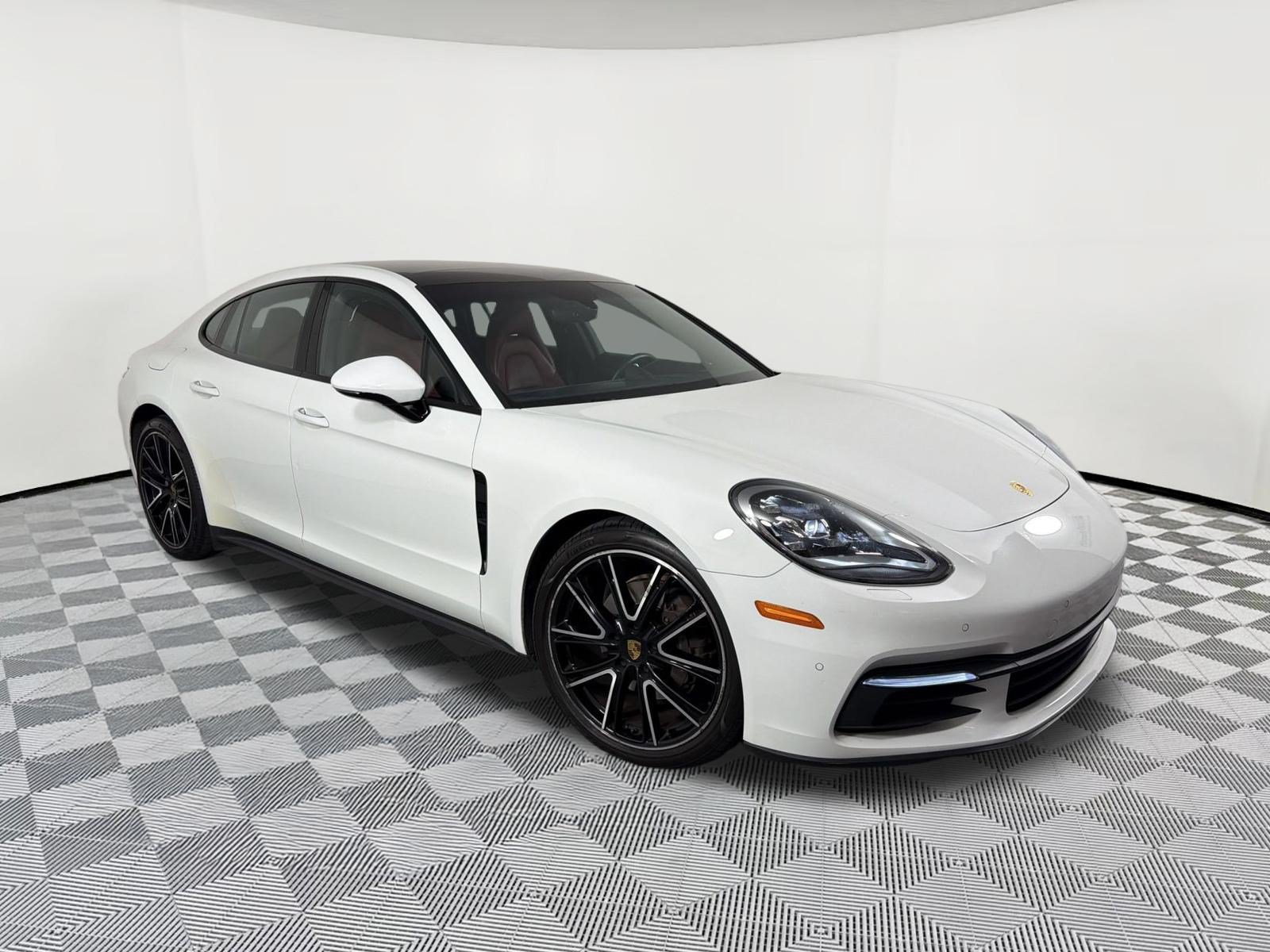 Certified 2019 Porsche Panamera image 7