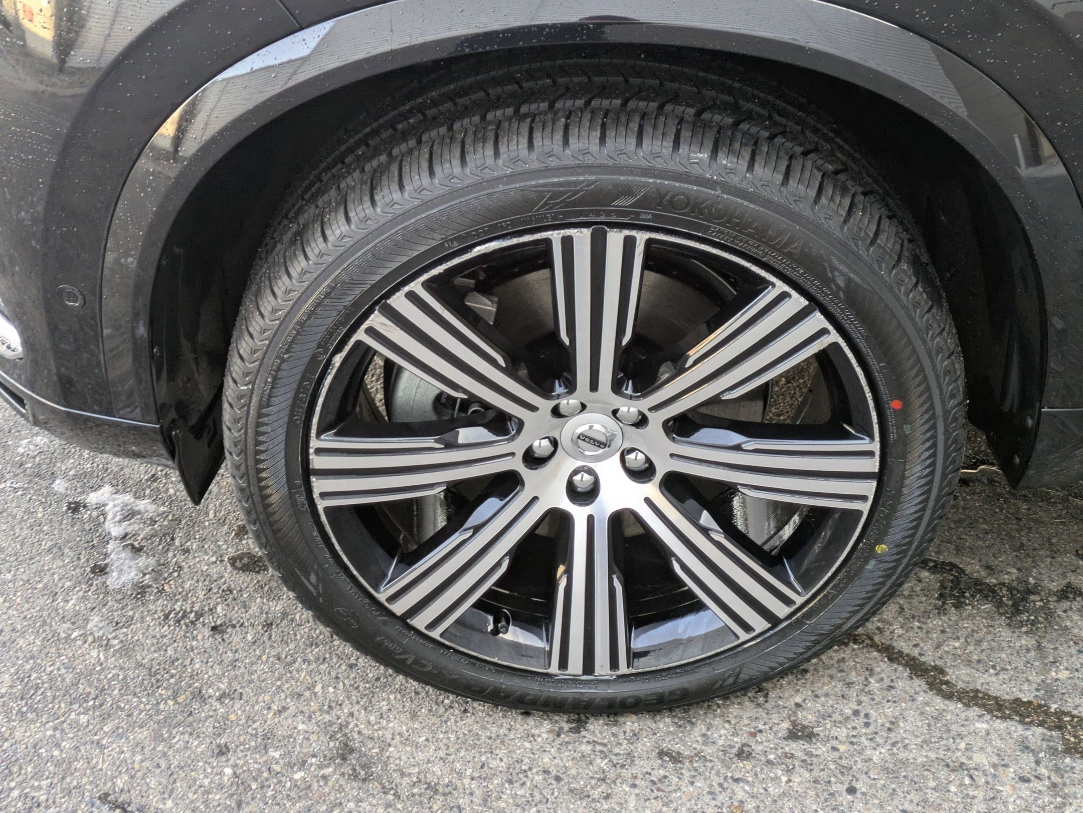 Certified 2023 Volvo XC90 T8 Plus w/ Protection Package Premier image 11