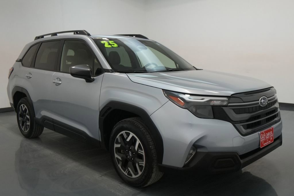 Used 2025 Subaru Forester Premium w/ Convenience Package #1