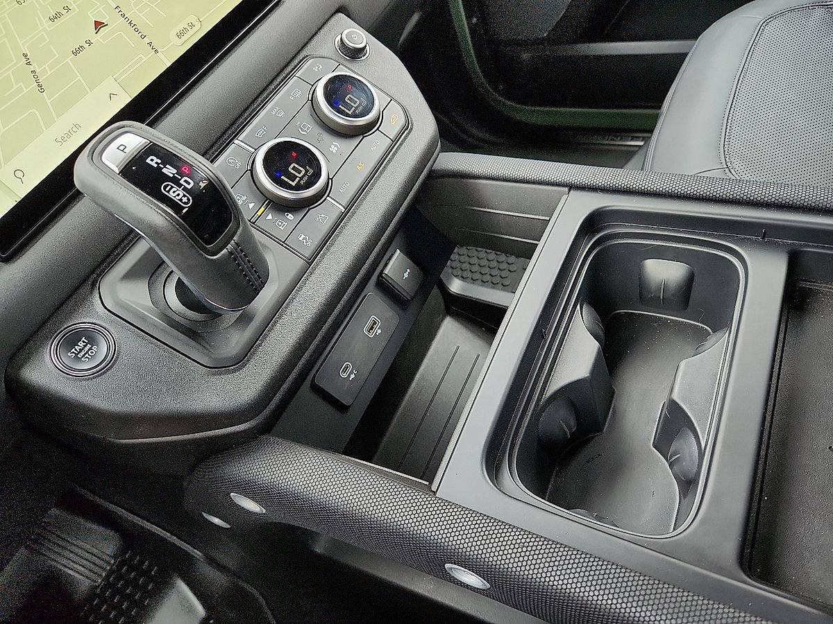 Used 2023 Land Rover Defender 110 75th Limited Edition AWD/4WD image 11