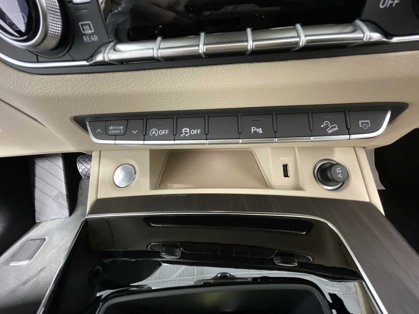 Used 2024 Audi Q5 2.0T Premium image 30